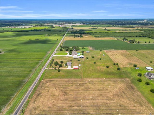 11004 Mlcak Road, Sealy, TX 77474