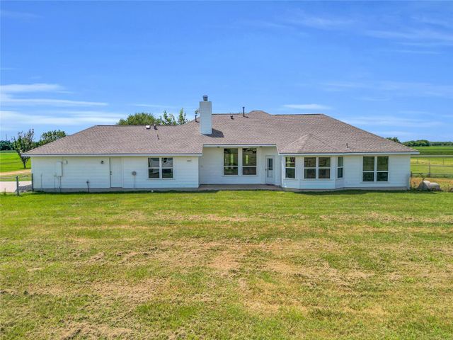 11004 Mlcak Road, Sealy, TX 77474