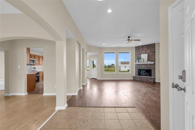 11004 Mlcak Road, Sealy, TX 77474
