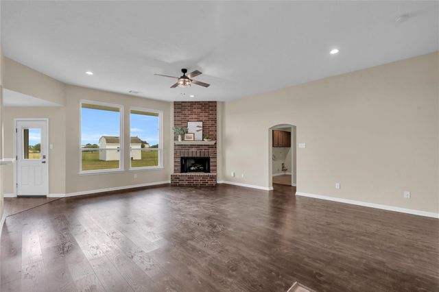 11004 Mlcak Road, Sealy, TX 77474
