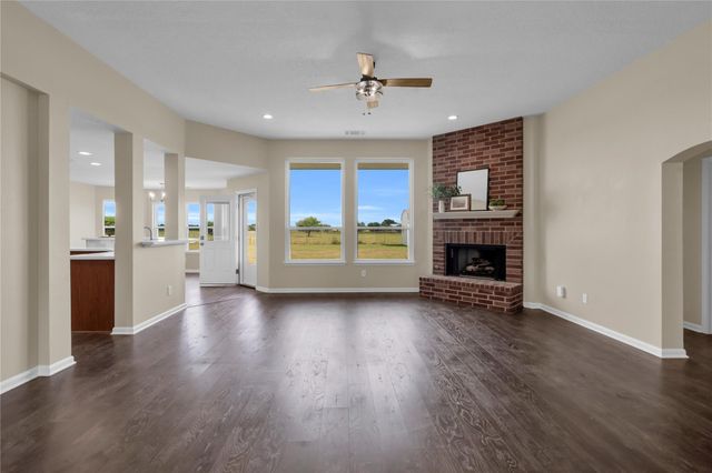 11004 Mlcak Road, Sealy, TX 77474