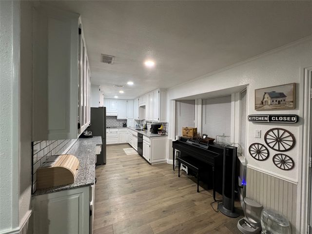 200 33rd Street, Mineral Wells, TX 76067