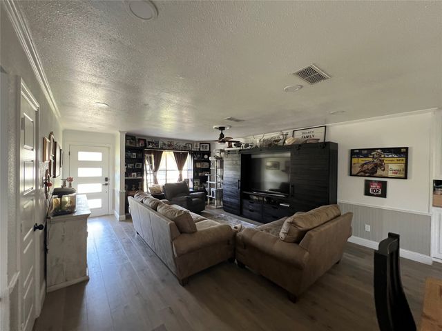 200 33rd Street, Mineral Wells, TX 76067