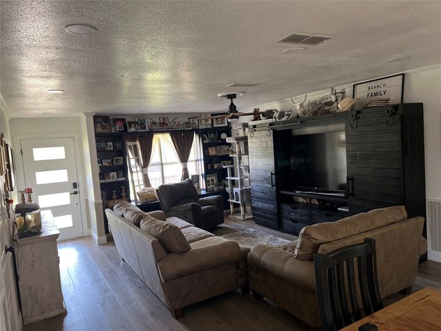 200 33rd Street, Mineral Wells, TX 76067