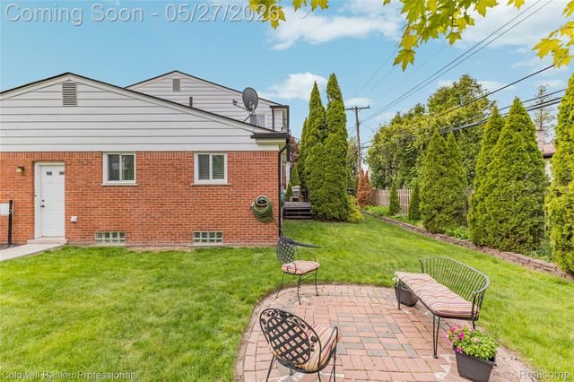 21450 Virginia Street, Southfield, MI 48076