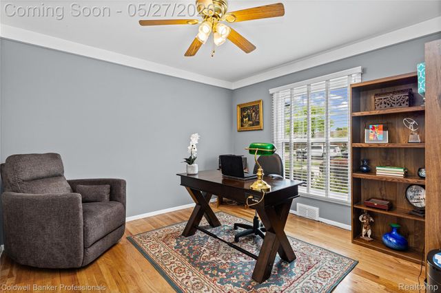 21450 Virginia Street, Southfield, MI 48076