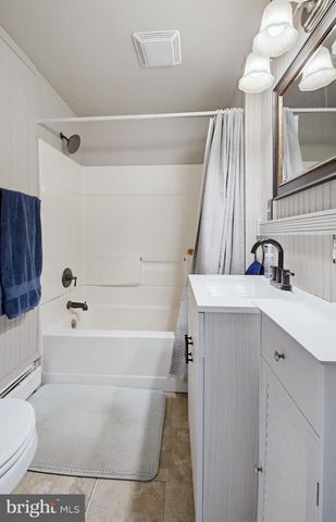 713 KINDERHOOK RD, Columbia, PA 17512