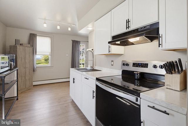 713 KINDERHOOK RD, Columbia, PA 17512