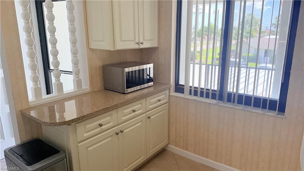 Image 12 of property listing at 3803 11th PL 1210, Cape Coral, FL 33904