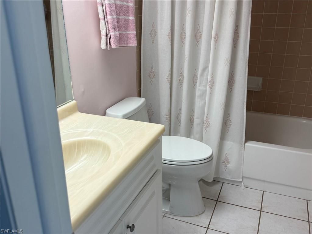 Image 23 of property listing at 3803 11th PL 1210, Cape Coral, FL 33904