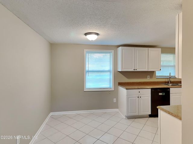 2816 COMMANCHE Avenue, Orange Park, FL 32065