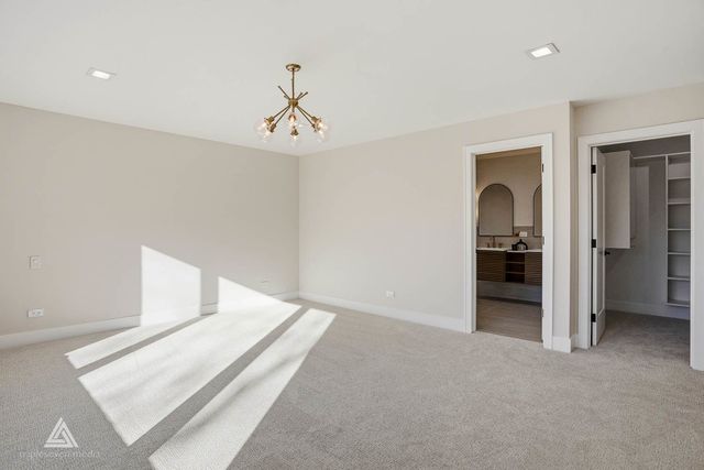 500 N Fairview Avenue, Mount Prospect, IL 60056