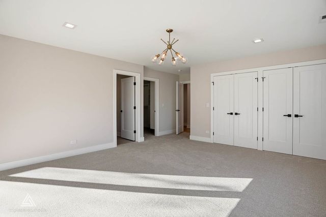 500 N Fairview Avenue, Mount Prospect, IL 60056