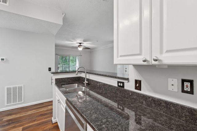 1300 Park West Boulevard 811, Mount Pleasant, SC 29466