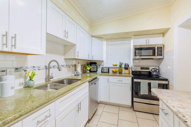 279 Hach Lane, West Palm Beach, FL 33415