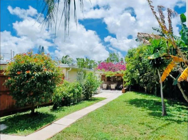 279 Hach Lane, West Palm Beach, FL 33415