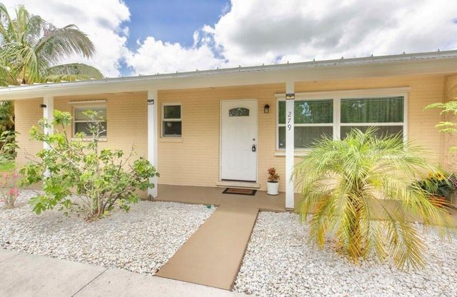 279 Hach Lane, West Palm Beach, FL 33415