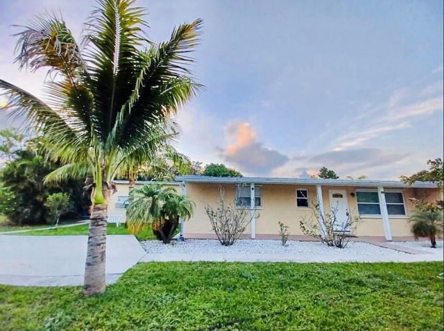 279 Hach Lane, West Palm Beach, FL 33415