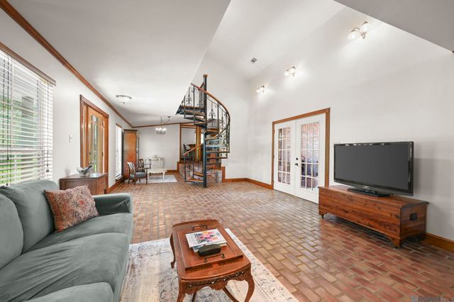 22325 Sutter Ln, Zachary, LA 70791