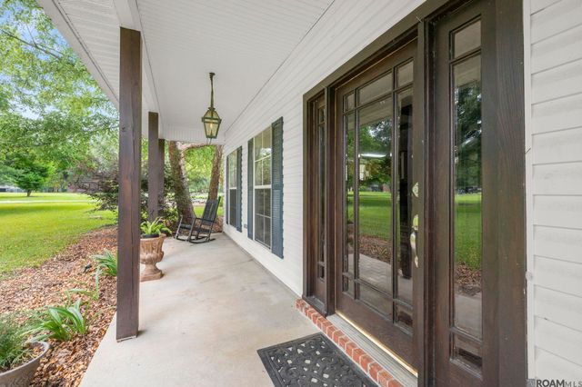 22325 Sutter Ln, Zachary, LA 70791