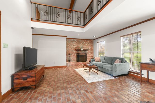 22325 Sutter Ln, Zachary, LA 70791