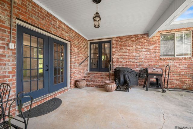 22325 Sutter Ln, Zachary, LA 70791