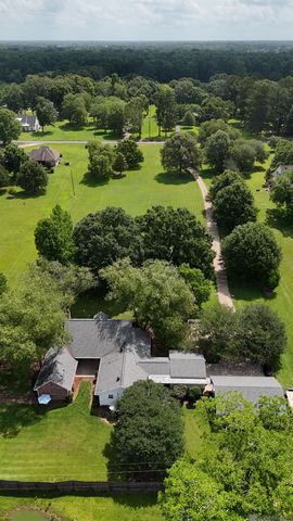 22325 Sutter Ln, Zachary, LA 70791
