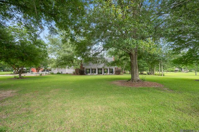 22325 Sutter Ln, Zachary, LA 70791