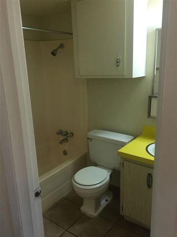 630 Maiden LN H, Austin, TX 78705