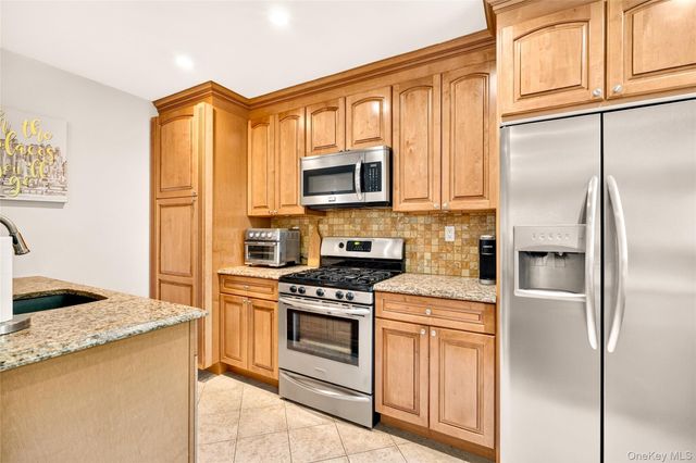 19950 21st Avenue 1158, Whitestone, NY 11357