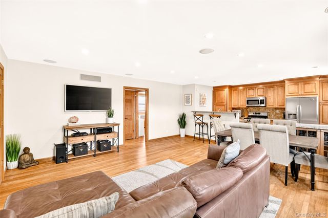 19950 21st Avenue 1158, Whitestone, NY 11357