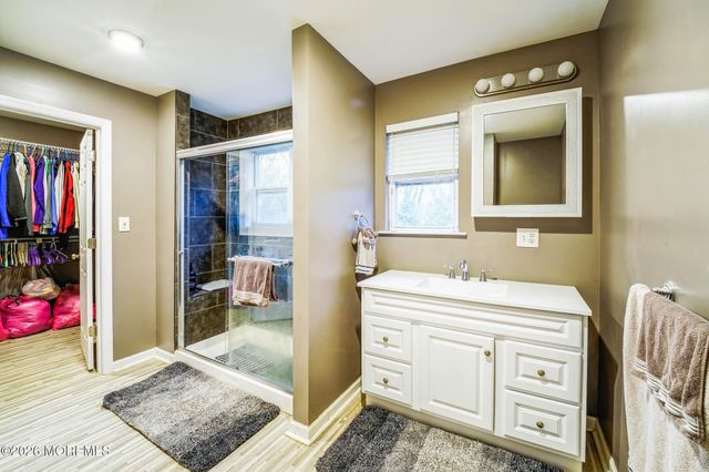 27 Lena Court, Berkeley, NJ 08721