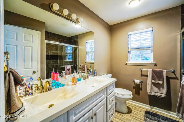 27 Lena Court, Berkeley, NJ 08721