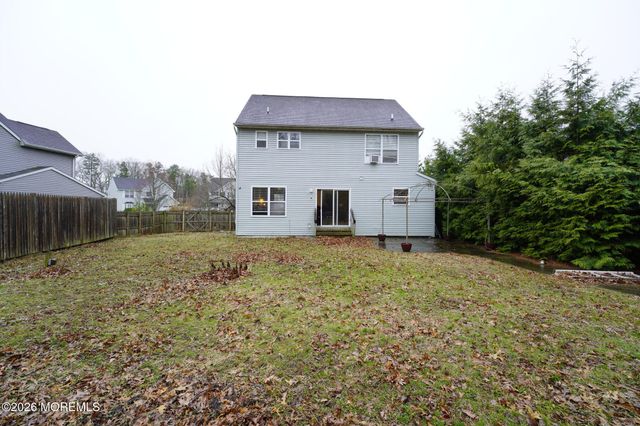 27 Lena Court, Berkeley, NJ 08721