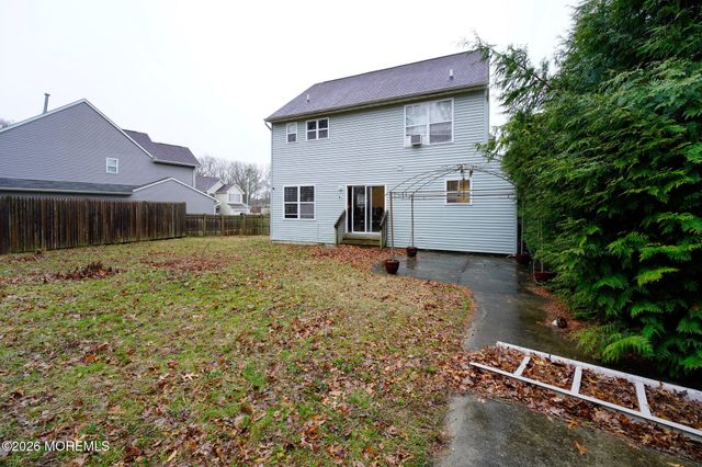 27 Lena Court, Berkeley, NJ 08721