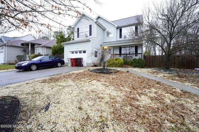 27 Lena Court, Berkeley, NJ 08721