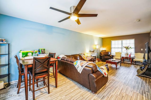 27 Lena Court, Berkeley, NJ 08721