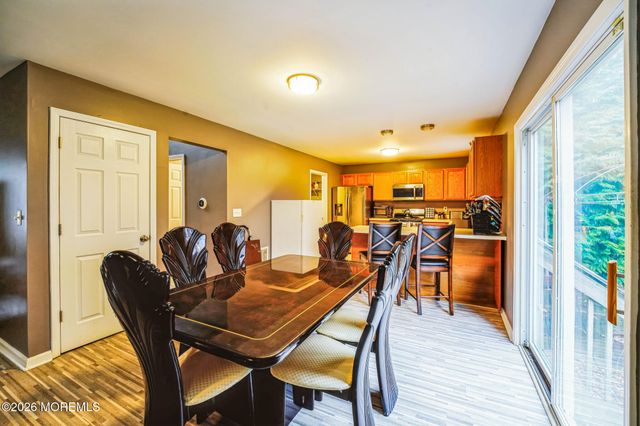 27 Lena Court, Berkeley, NJ 08721