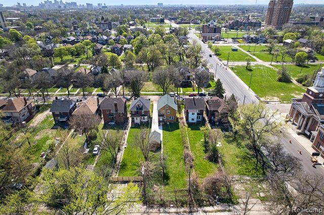 2534 Lamothe Street, Detroit, MI 48206