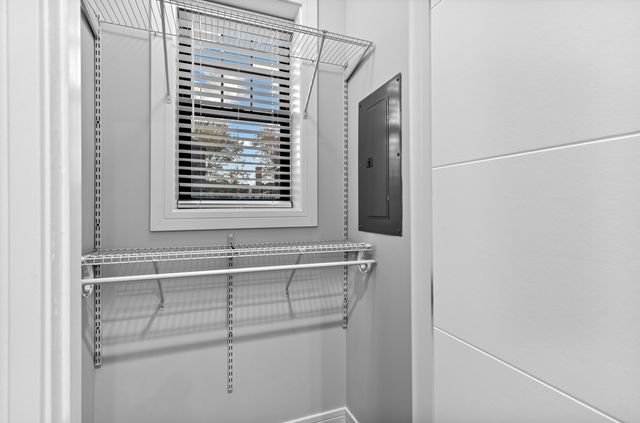 6111 N Winthrop Avenue 3, Chicago, IL 60660