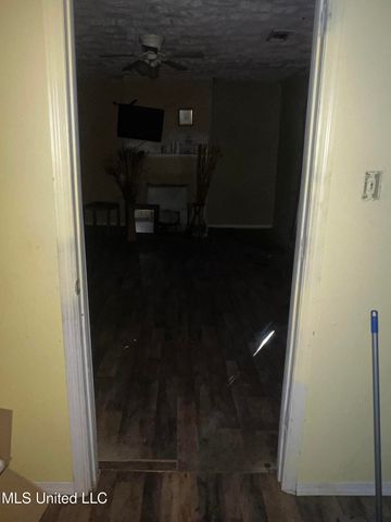 1012 Terrace Avenue, Jackson, MS 39209