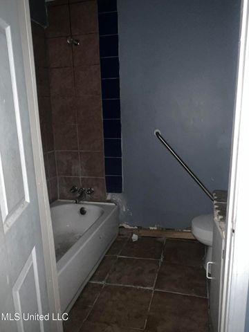 1012 Terrace Avenue, Jackson, MS 39209