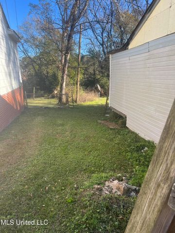 1012 Terrace Avenue, Jackson, MS 39209