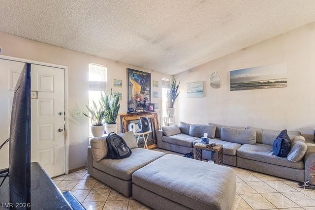 6533 Pinon Pine Way, Las Vegas, NV 89108