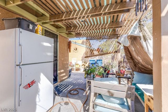 6533 Pinon Pine Way, Las Vegas, NV 89108