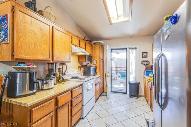 6533 Pinon Pine Way, Las Vegas, NV 89108