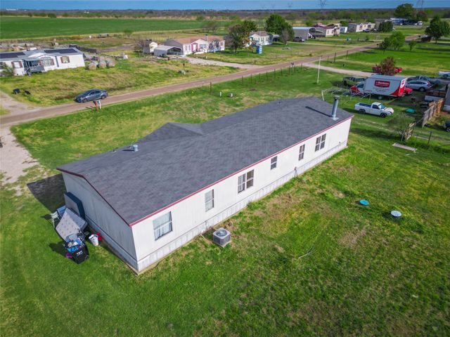 9345 Diamond Avenue, Kaufman, TX 75142