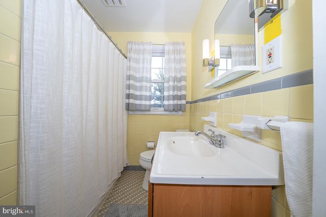 415 SCHOOL LN, Wayne, PA 19087