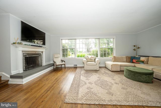 415 SCHOOL LN, Wayne, PA 19087