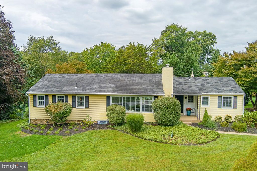 415 SCHOOL LN, Wayne, PA 19087